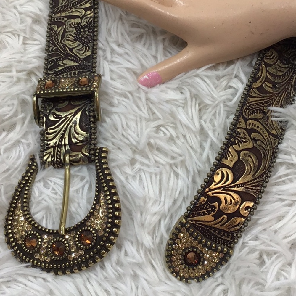 Tooled faux leather bling belt M